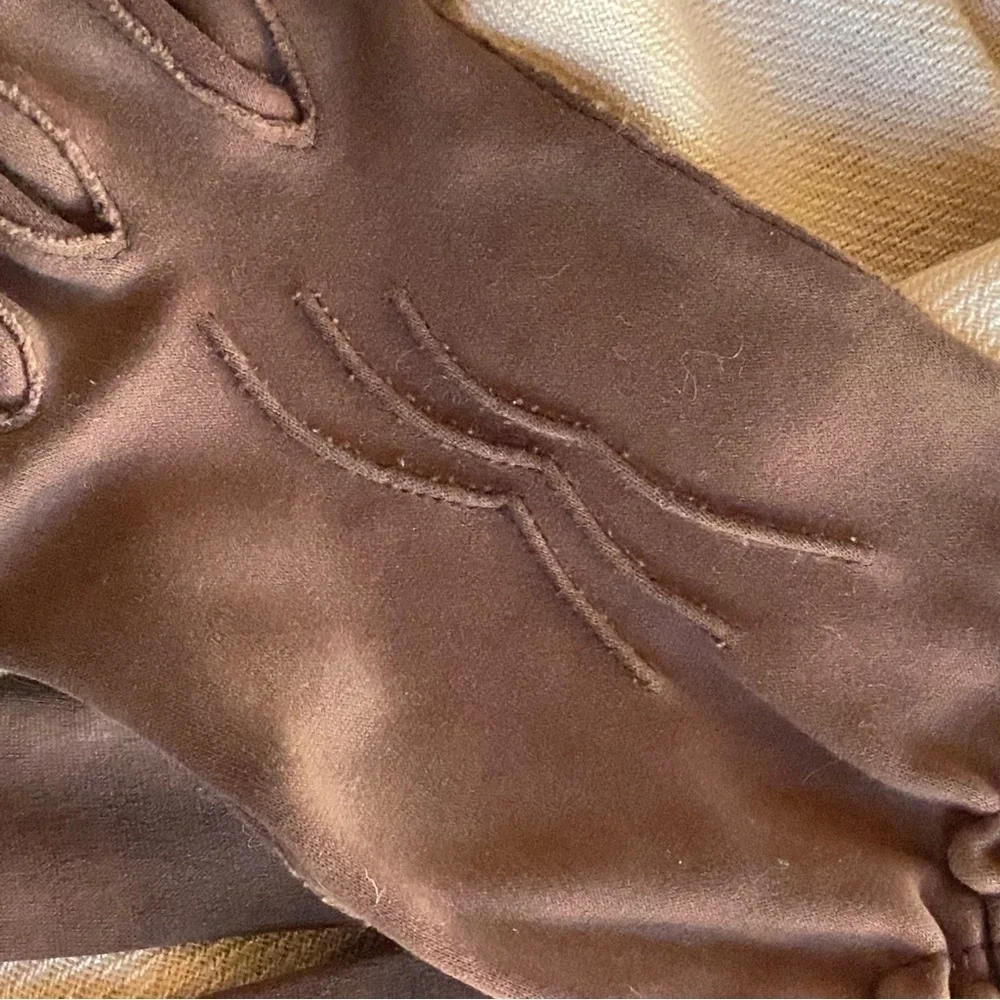 Vintage Chocolate Brown Mid Length Gloves sz 6 S from 50s-60s Jackie O vibe prom